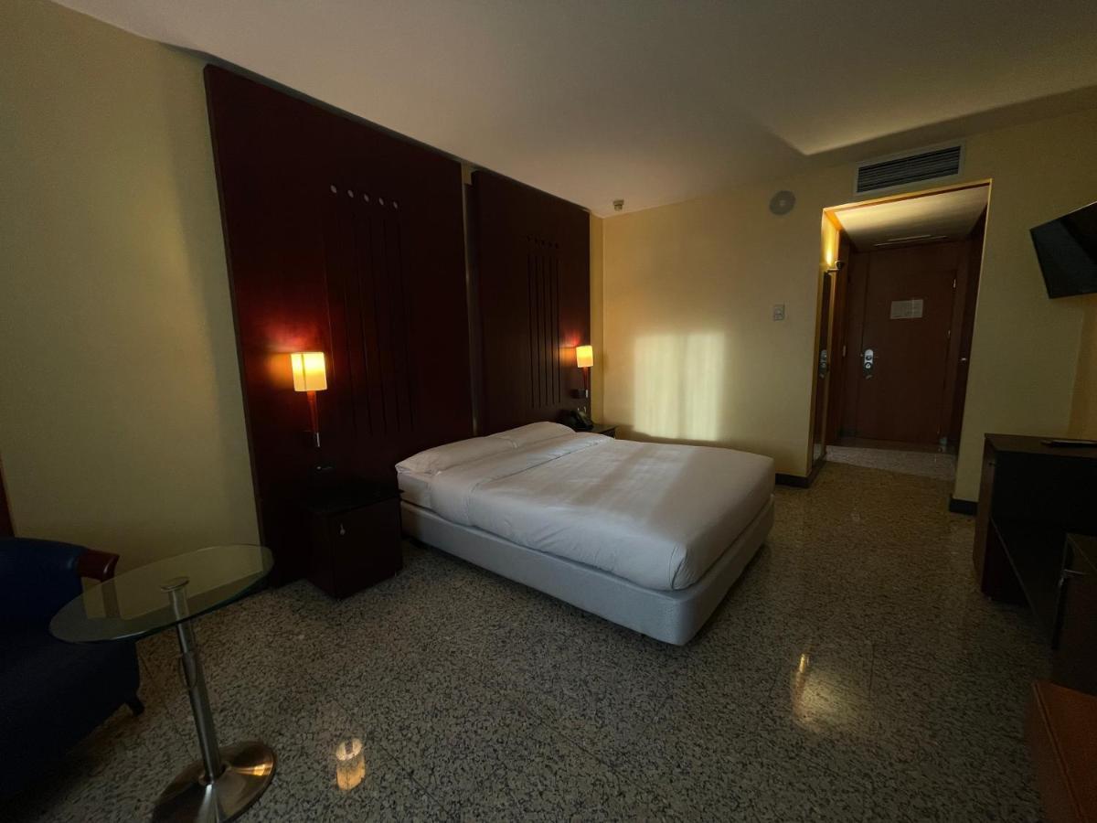 Hotel Amaltea By Executive Sport Lorca  Exterior photo